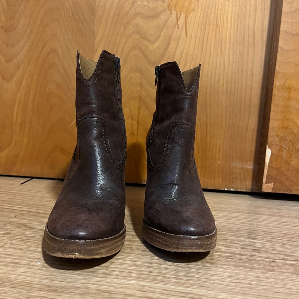 Women’s Lucky Brand Dark Brown Ankle cowboy Boots- 3 inch heel, 7.5.